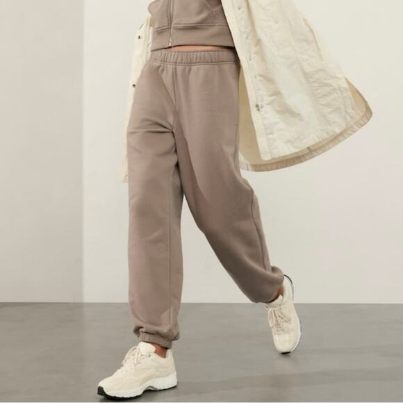 Athleta Forever Fleece Jogger Pyrite Brown Size Large Petite NWT - Picture 1 of 8